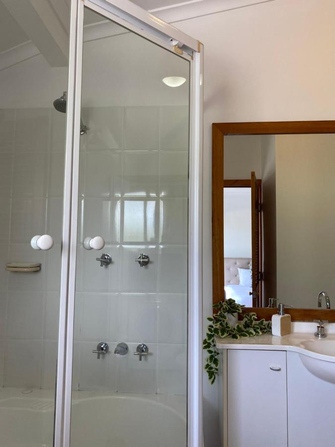Luxury Top Floor Sunset Villa Noosaville Exterior photo